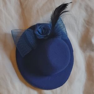 Clip-On Mini Top-Hat ALICE IN WONDERLAND-INSPIRED
